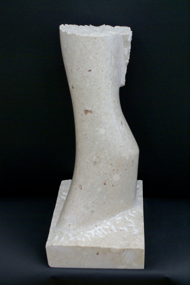 TORSO - 2012/2015,
Untersberger, Forellenmarmor,
Höhe: 46 cm Constantin Christoph