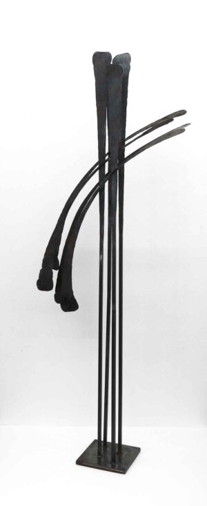 4 x 2 / II - 2022, Eisen geschmiedet (Unikat), 199 x 77 x 26 cm Kutschera Gabriele