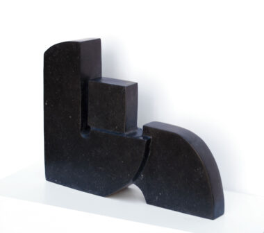 OHNE TITEL - 2016, Irish Black, H 37 cm Albrecht Herbert